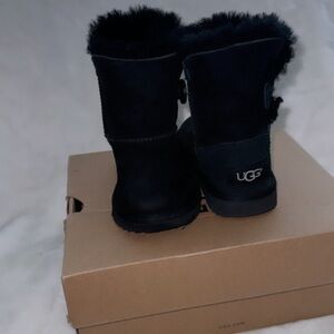 UGG Bailey Button II Boot, Black, Size 6